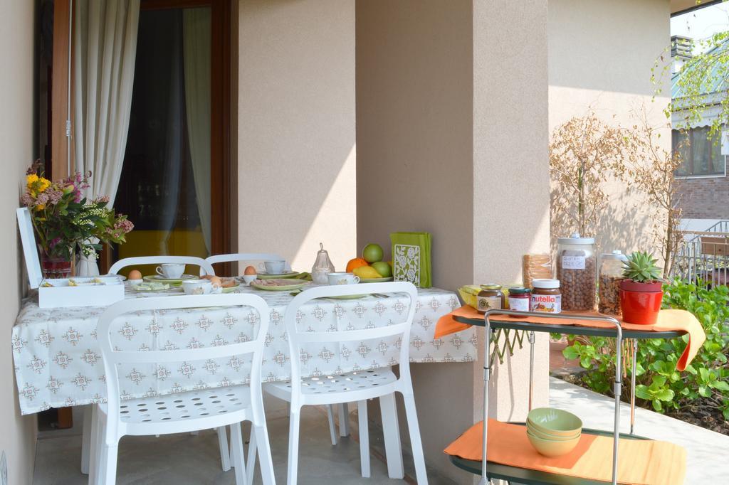 B&B La Casa Di Angela Cusago Habitación foto